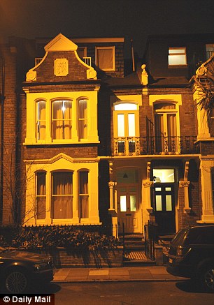 Notorious paedophile gang ‘could have covered up 17 child murders and be linked to VIP guest house’