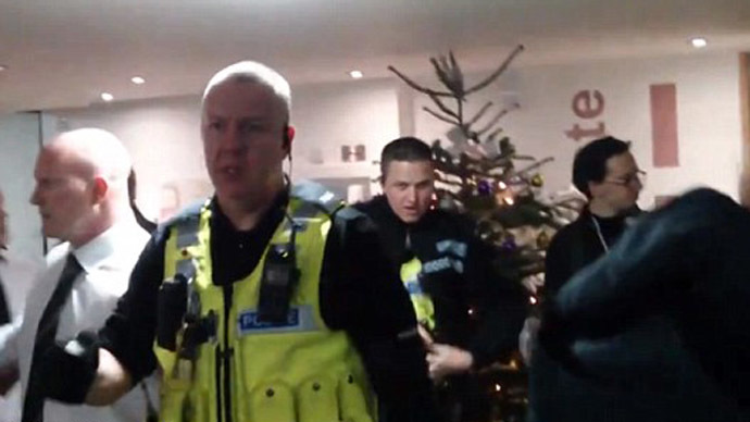 Police use CS spray and and 'assault' students protesting tuition fees