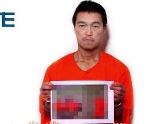 Islamic militants behead one of the Japanese hostages