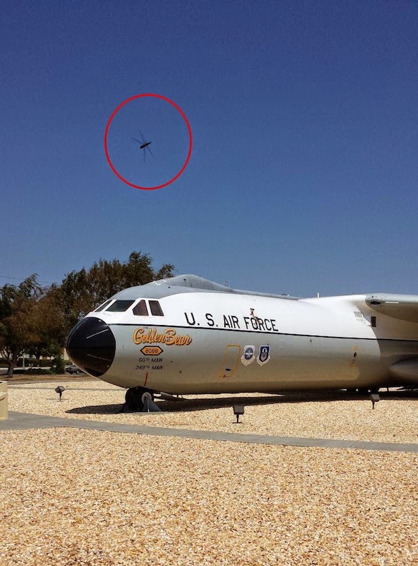 humanoid_insect-plane