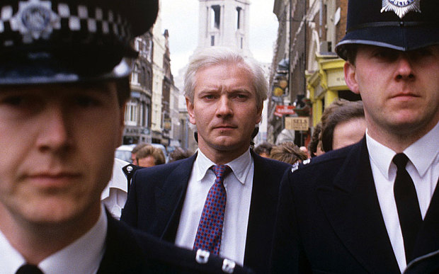 Harvey Proctor's home searched in child sex abuse investigation