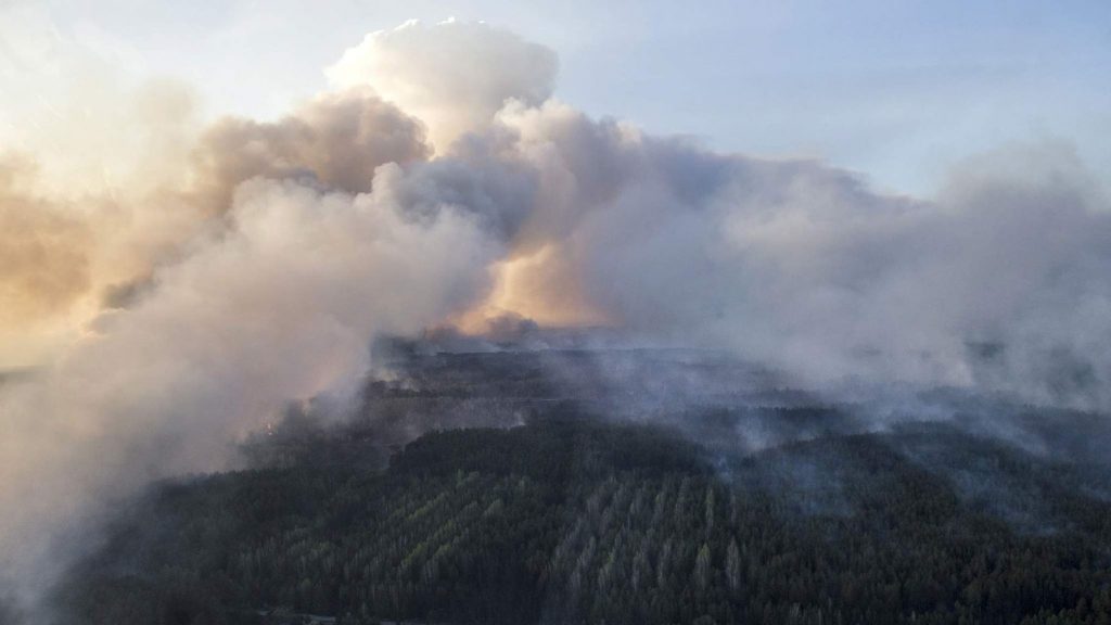Smoke From Chernobyl Fire May Spread Radiation Great Distances