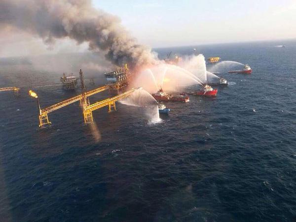 Fire Blazes On Oil Platform In Gulf Of Mexico - 300 Evacuated