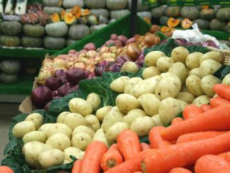 Government Should Force Supermarkets To Give Unsold Food To The Needy