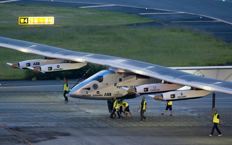 solar powered plane