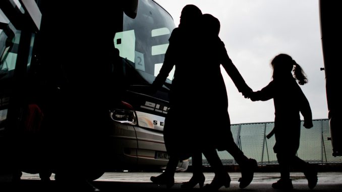 Syrian refugees arrive in Germany