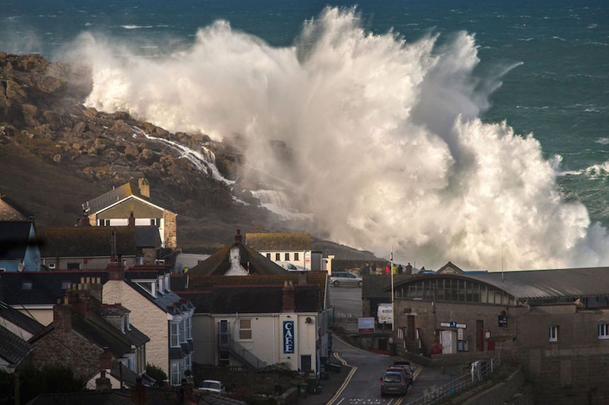 UK weather warning: Supertides coming to Britain