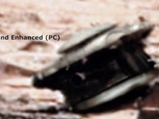 Does this picture of what appears to be a UFO drone prove the existence of an ancient civilisation on Mars?