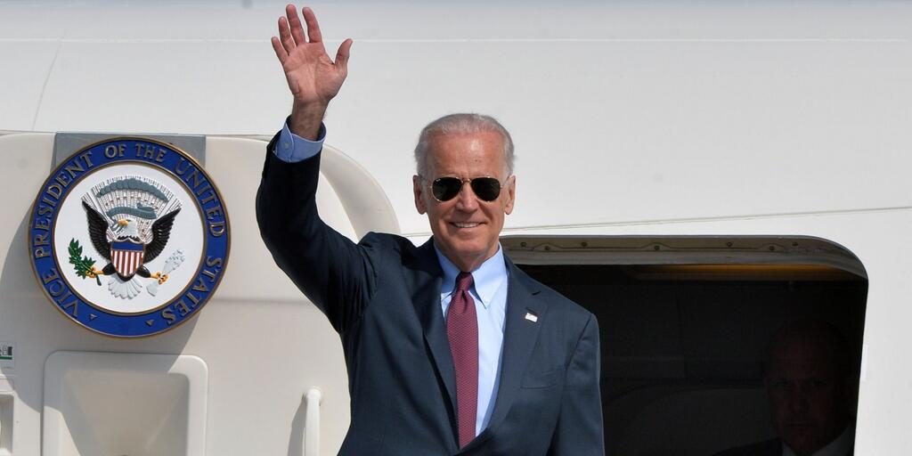 Joe Bidens arrival in Ukraine signifies the U.S. desire to pursue World War III, a political analyst has said