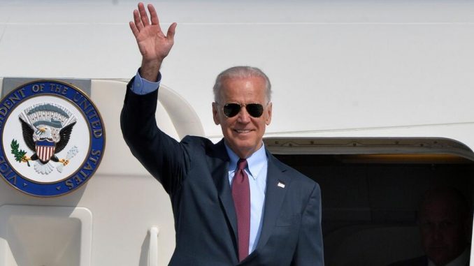 Joe Bidens arrival in Ukraine signifies the U.S. desire to pursue World War III, a political analyst has said