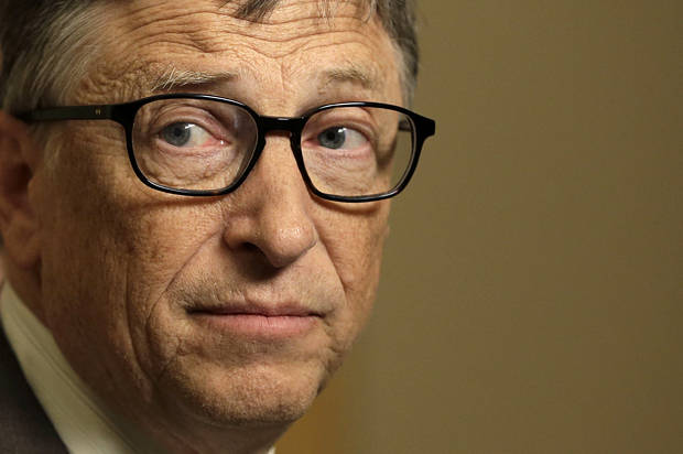 Bill Gates says he agrees with the FBI and urges Apple to grant them backdoor access to iPhone's