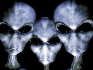 A navy whistleblower has revealed that he saw aliens and UFOs on Earth