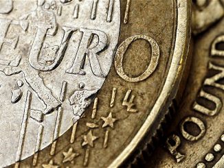 British pound begins falling amid Brexit fears