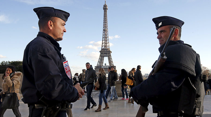 France may extend state of emergency/martial law powers