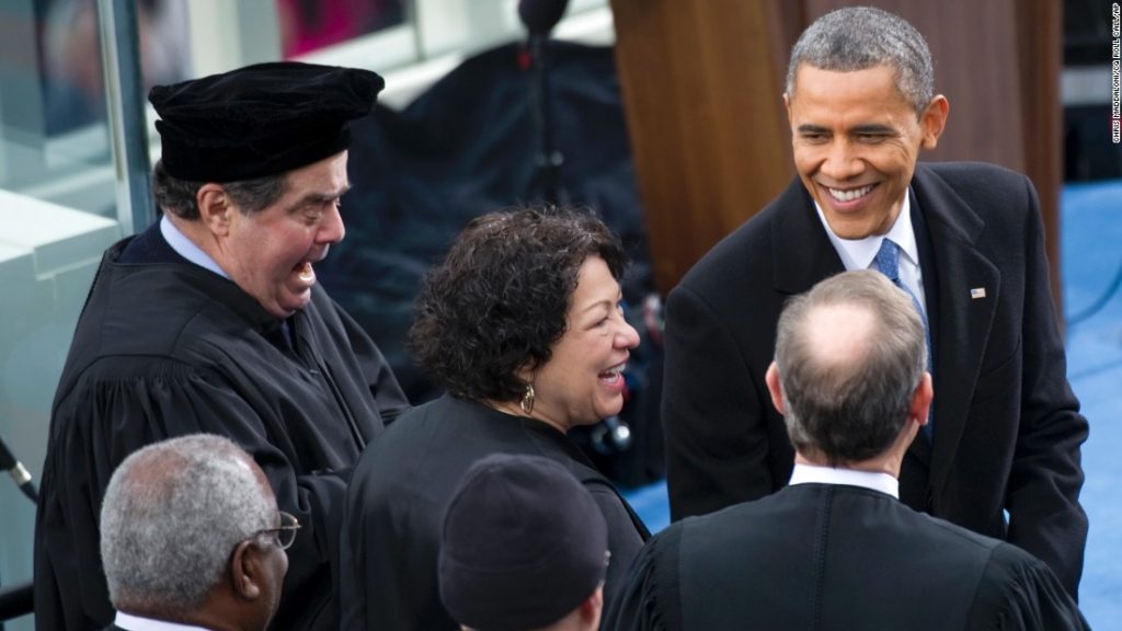 US Supreme Justice Scalia held a 'secret' meeting with President Obama just hours before his suspicious death