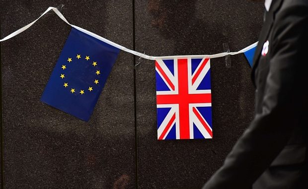 France Warns UK That 'Brexit' Could End Calais Border Deal