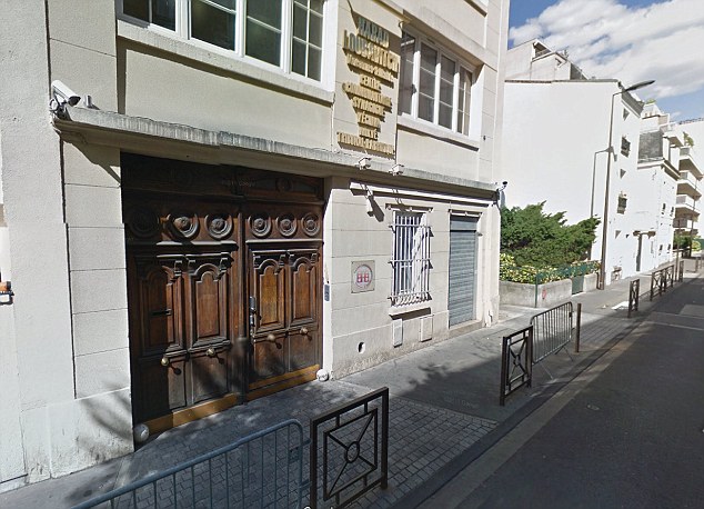 Jewish Man Arrested After Going To Synagogue Dressed As A Jihadist