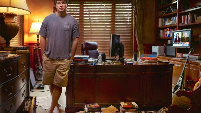 Michael Burry, the man who famously predicted the subprime mortgage crisis, says he has 'done the math' and a global financial meltdown that will lead to World War 3 is on the horizon and we are marching towards it at an ever increasing pace.