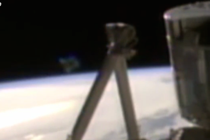 NASA live video feed captures 'horseshoe UFO' before cutting out