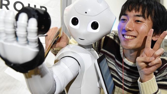 Japanese robot Pepper enrolls at high school