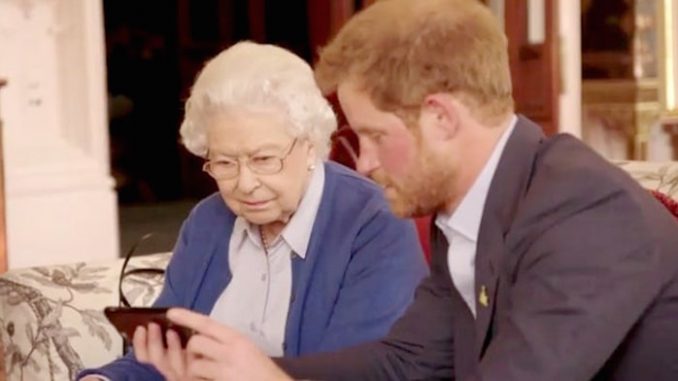 Queen Elizabeth takes up Obama Invictus game challenge