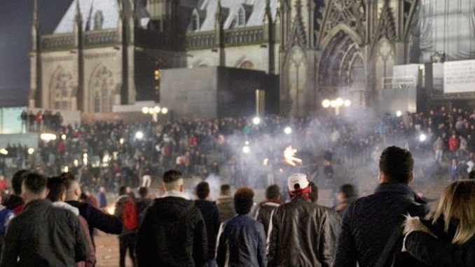 German minister tells police to remove word 'rape' from Cologne sex attack report