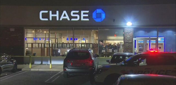 Chase bank steals $25k from New York couple