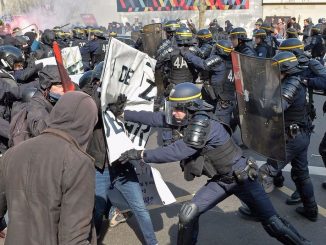 France begin mass arrests of protestors amid revolution