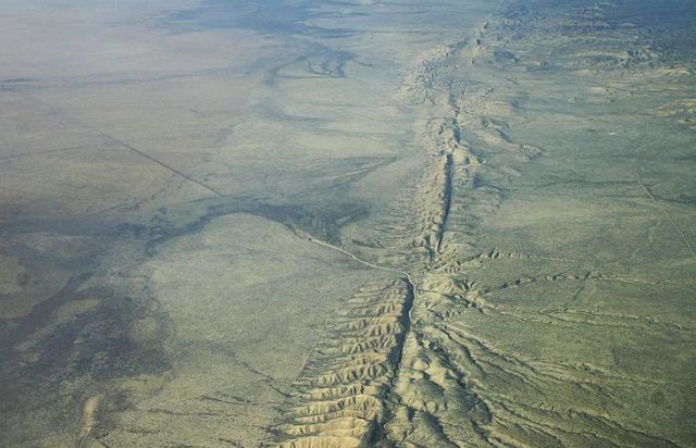 Sections Of California Rising & Sinking Around The San Andreas Fault