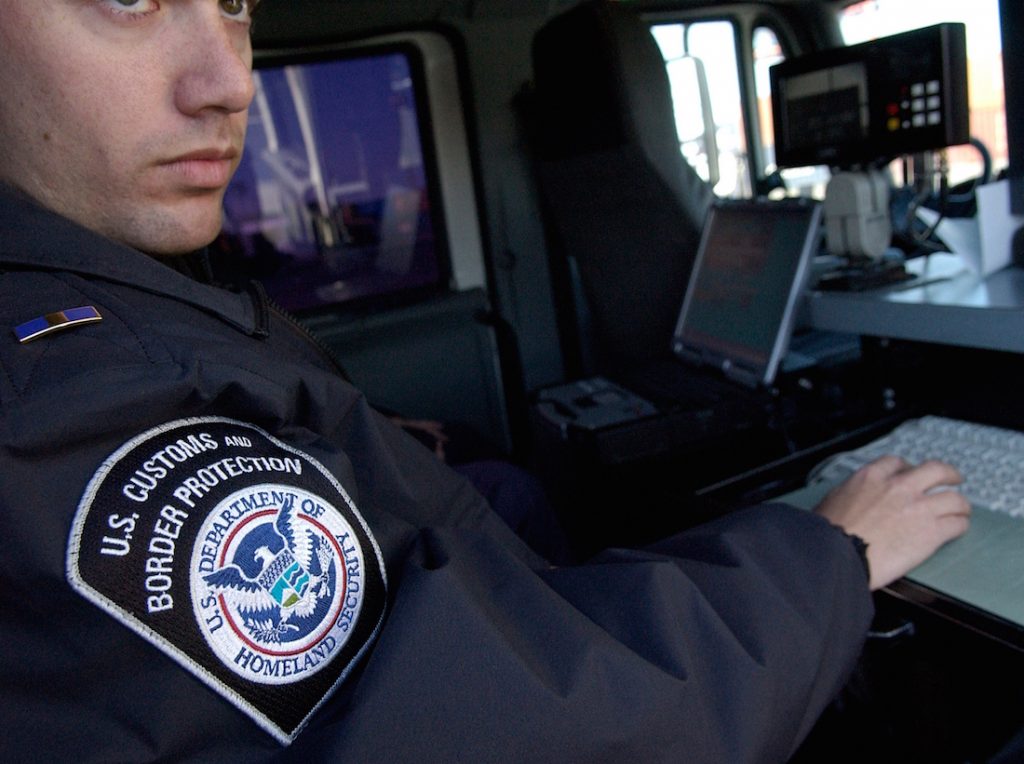 US custom and border agents to start collecting social media details of all US visitors