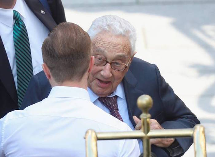 Does Bilderberg Run The World?