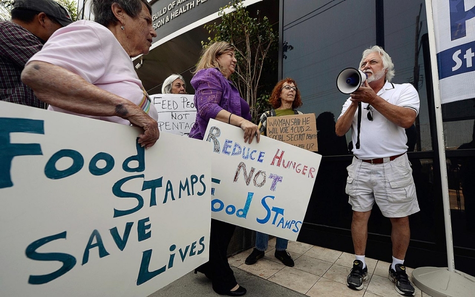 Foodstamp system in America goes down, creating chaos