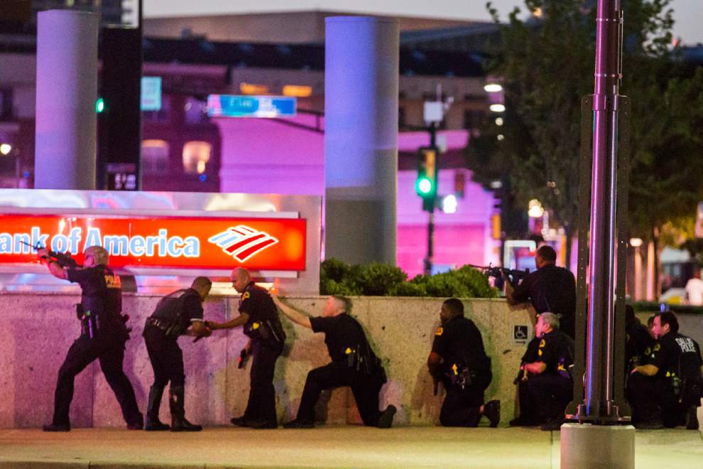 BLM protestors kill four police officers during Black Lives Matter protest in Dallas