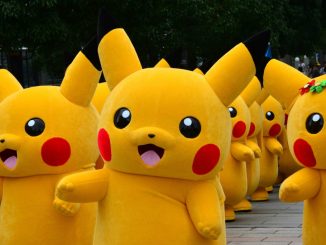 Oliver Stone says Pokemon GO is generating a 'robot society'