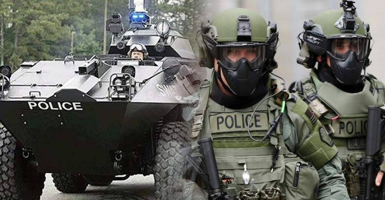 White House prepare US cops for martial law, supplying them with military gear