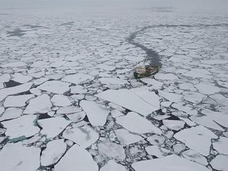 Global warming expedition in its tracks due to arctic sea ice