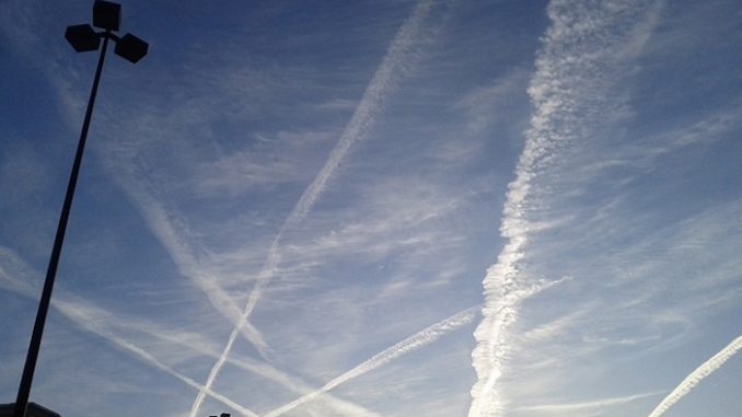 An official from the Dutch government admits that chemtrails exist