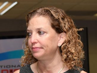 WikiLeaks say vote ribbing class action lawsuit against DNC is moving forward