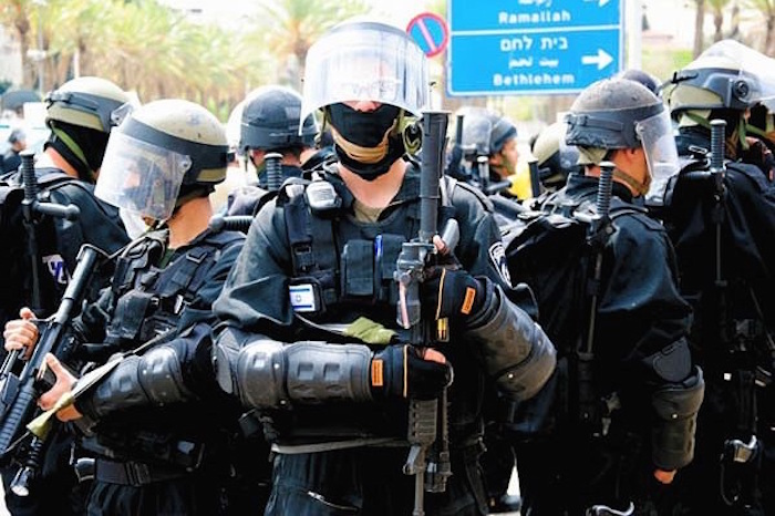 Israel plans to deport all activists from the country