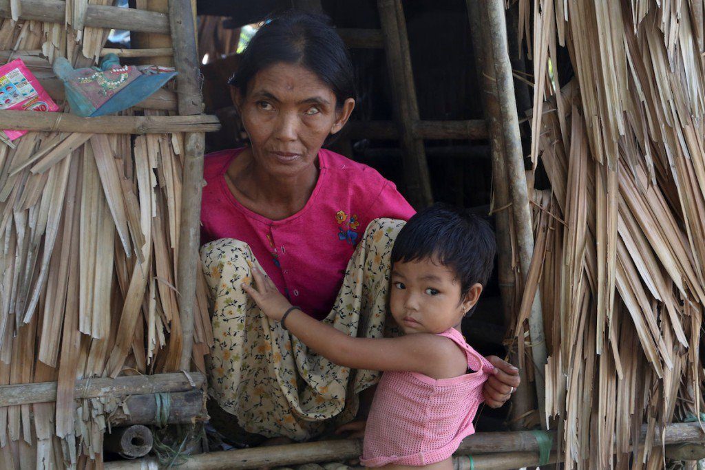 Mysterious disease hits area near india killing children