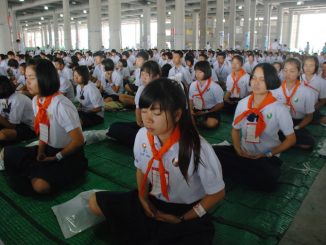 1 million children in Thailand meditate for world peace