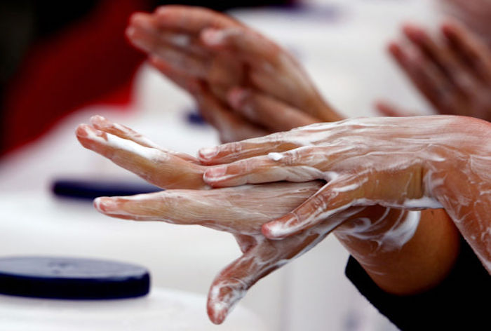 FDA to ban antibacterial handsoaps