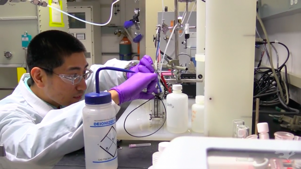 Scientist discovers method for transforming air (Co2) into fuel (ethanol)