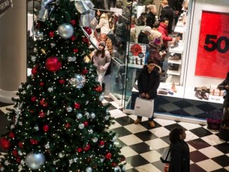 US Officials Warn Of Non-Specific Terror Attacks Over Holiday Season