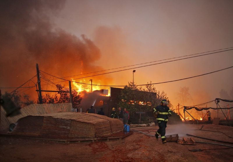 Israeli Settlers Forced To Flee As Wildfires Spread In West Bank