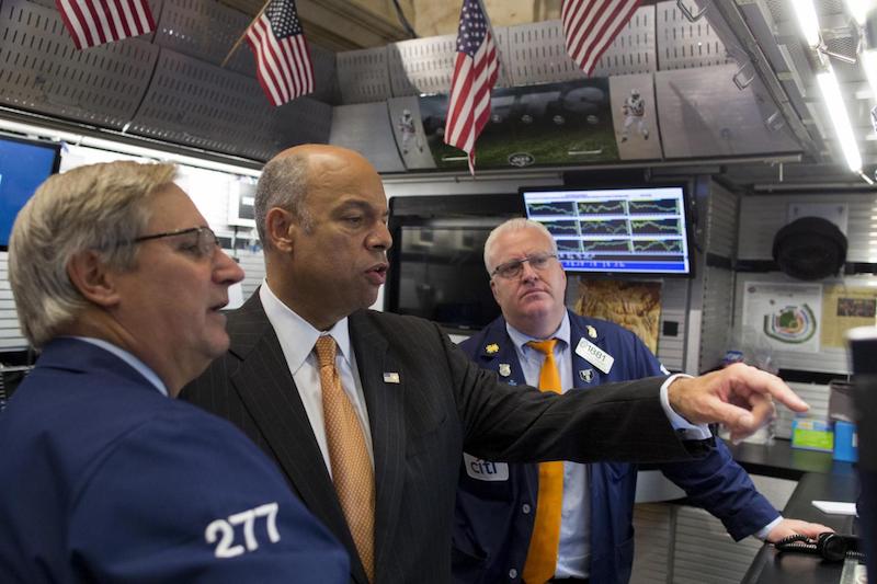 Visitors to the USA must now show their social media accounts to the DHS