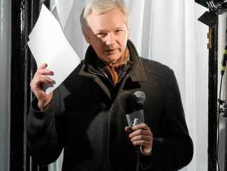 WikiLeaks accuse Hillary Clinton of bribing Republicans to 'destroy Trump'