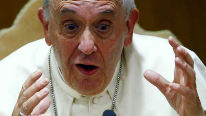 New World Order demagogue Pope Francis has rung in the new year by calling for the establishment of a “global public authority” and a “central world bank”.