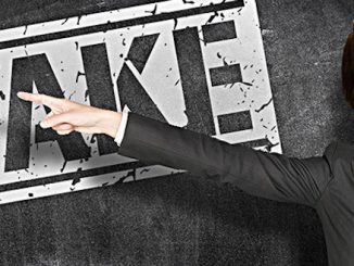 Harvard professor calls all independent media outlets 'fake news'