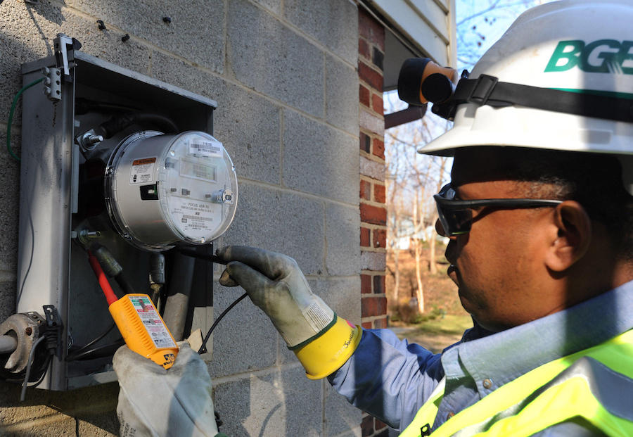 Smart meters are a scam that "overcharge consumers by up to 582%" while collecting owner's data which is then sold to third parties for further profit, according to an academic study.